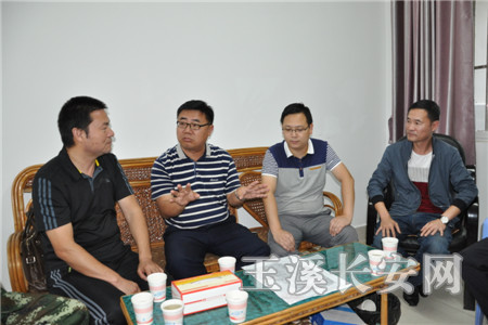 新平县相关领导调研戛洒镇专职消防队营房建设