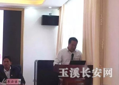 教育体育局召开学校食堂管理会1