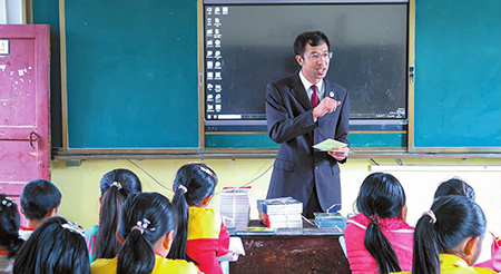 ����Ϊ��Уѧ���Ϸ��ο� ͨѶԱ ���һ ��